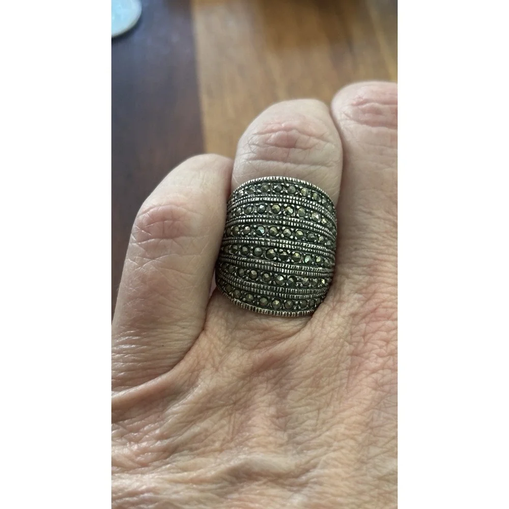 VINTAGE STERLING SILVER 925  MARCASITE RING  9.5 Grams Size 7.25